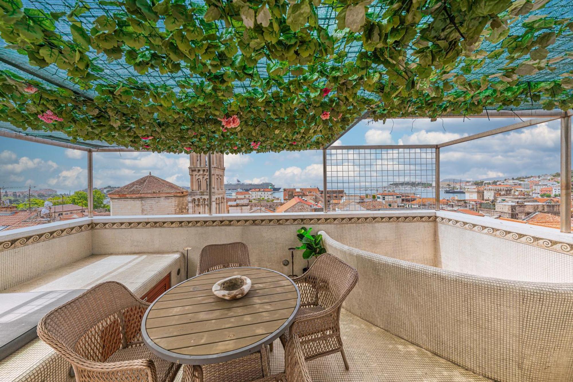 Augubio Penthouse Apartman Split Kültér fotó